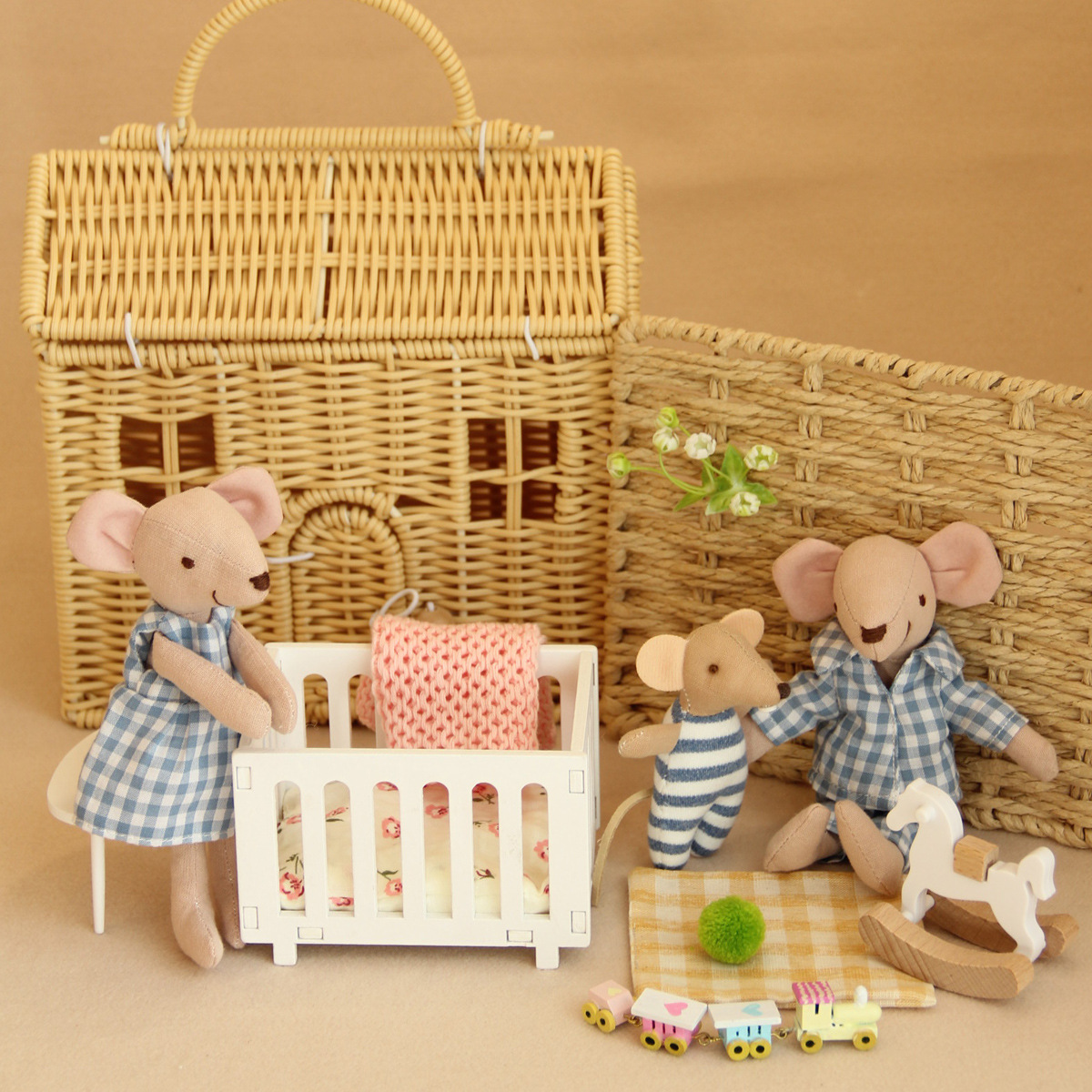 1:12 Scale Miniature Baby Crad - đánh giá và giá Baby Nursery Age