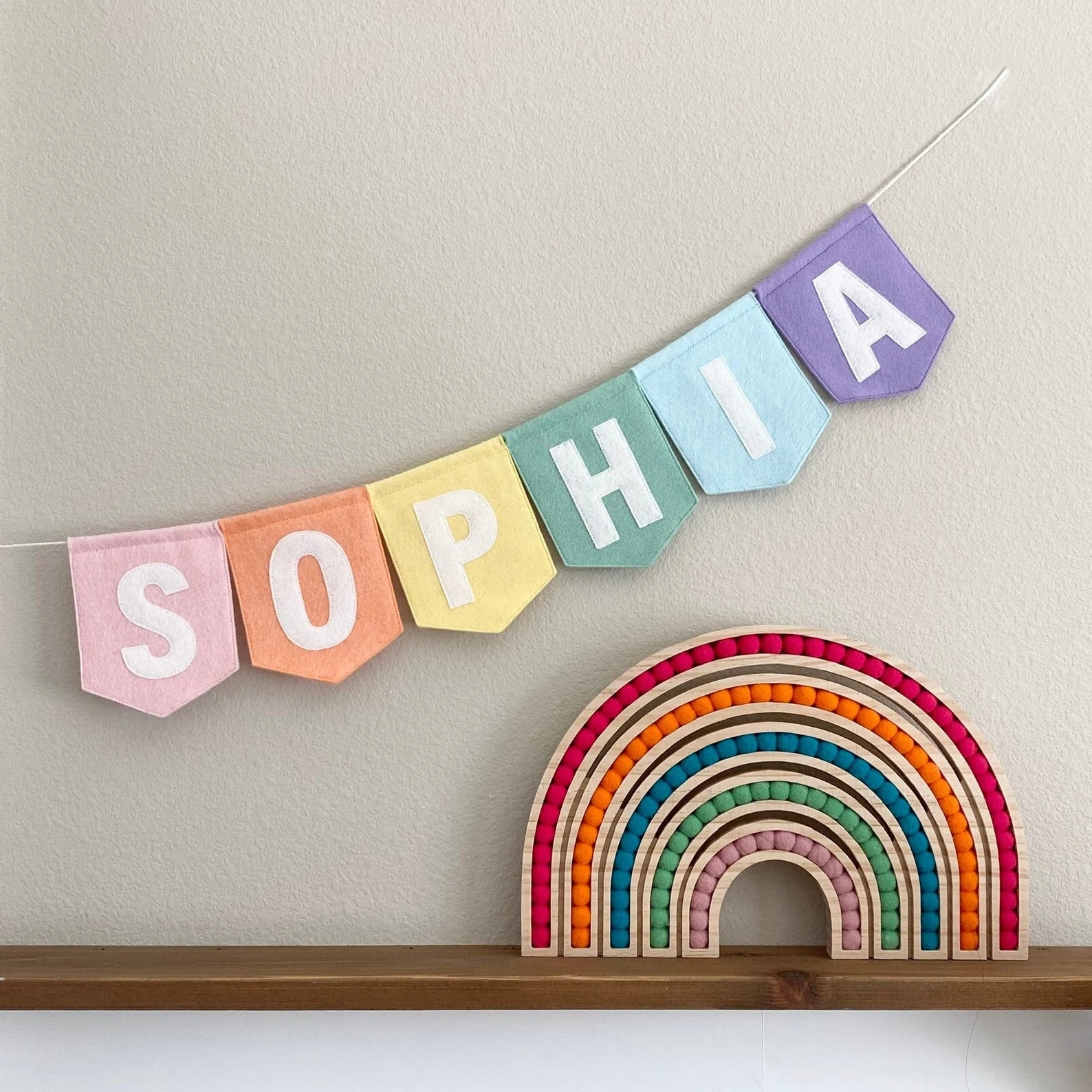 Personalized Felt Letter Banne - đánh giá và giá Baby Nursery Bunting